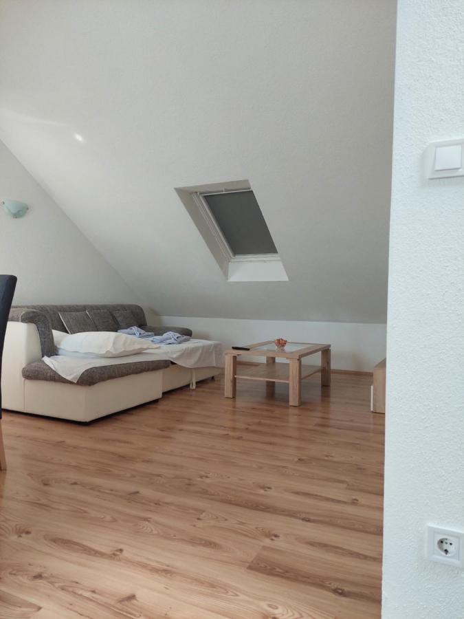 Apartmani Timon Bol Ngoại thất bức ảnh
