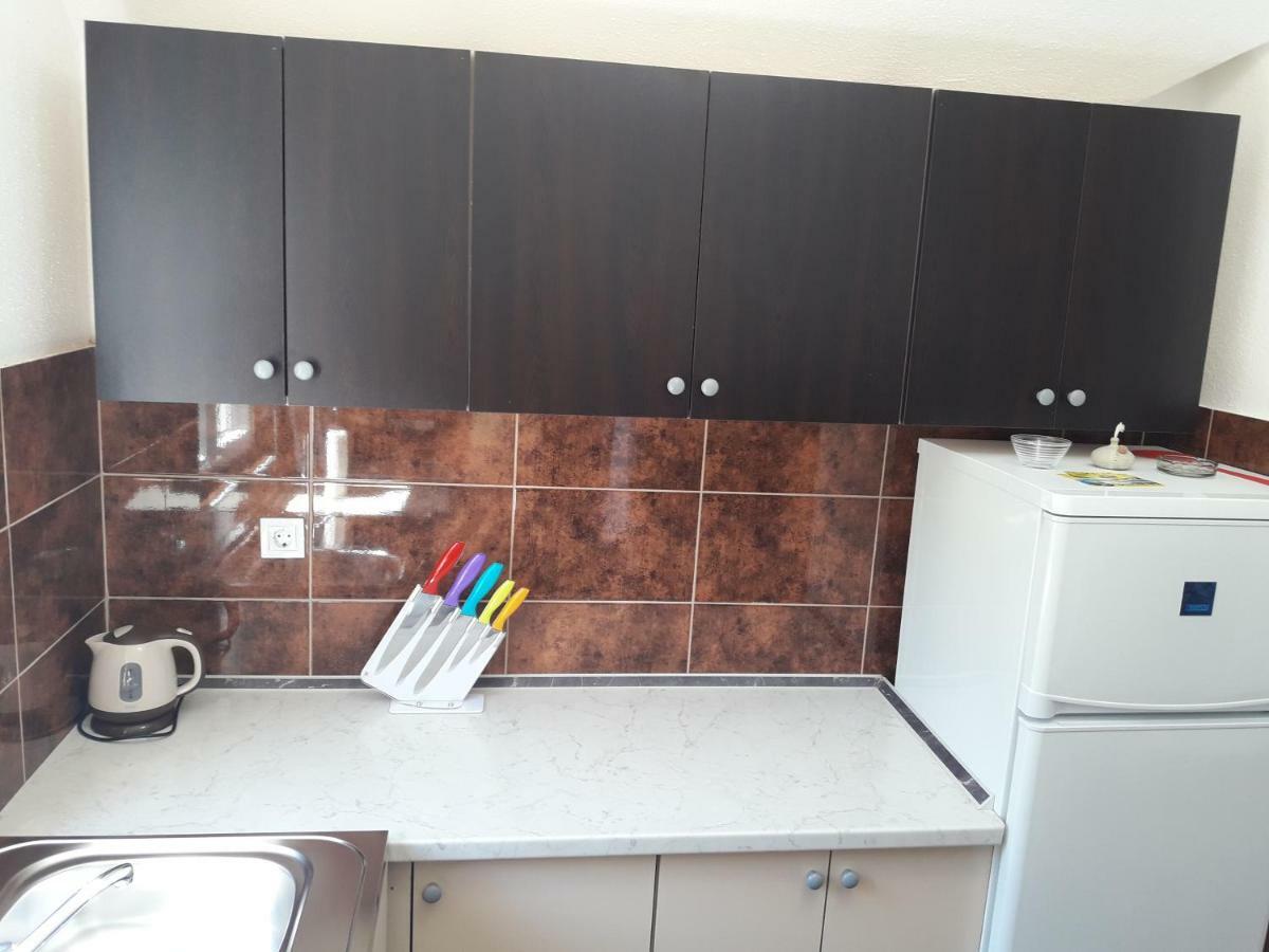 Apartmani Timon Bol Ngoại thất bức ảnh