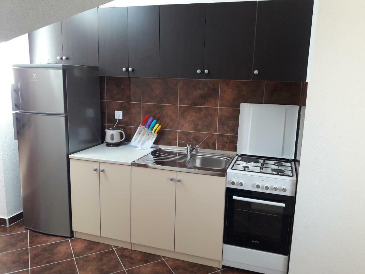 Apartmani Timon Bol Ngoại thất bức ảnh